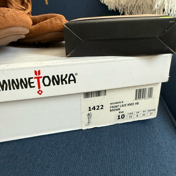 Minnetonka Women's Brown Lace Up Fringe Boots - Picture 2 of 3